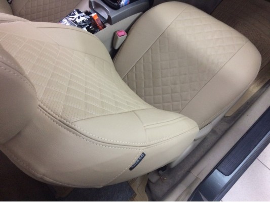 Авточехлы на Toyota Prius Авточехлы на Toyota Prius