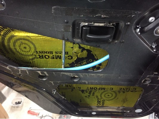 Шумоизоляция дверей